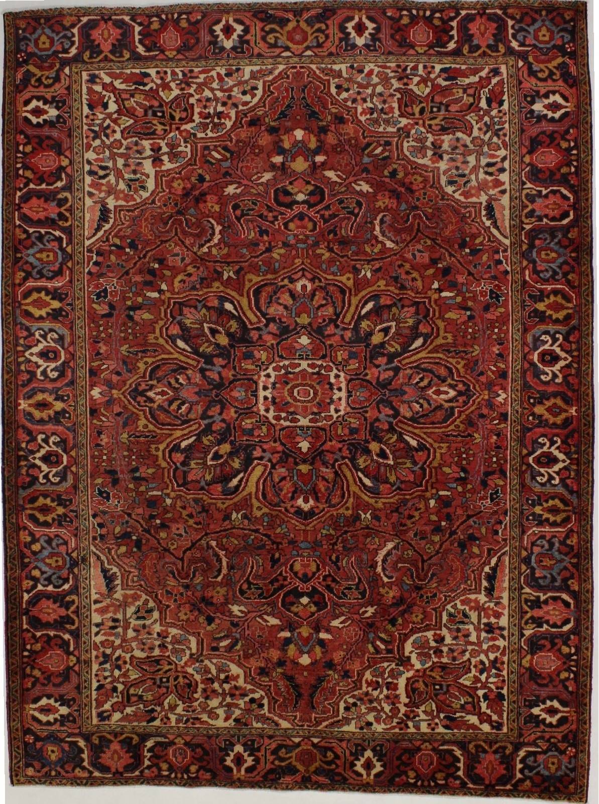 Heriz Geometric Design hand-knotted persian rug