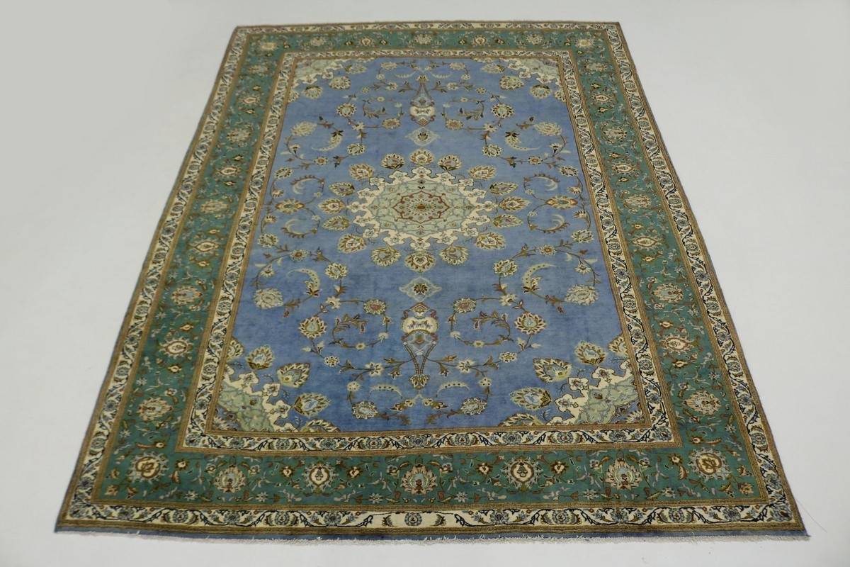 traditional area rug