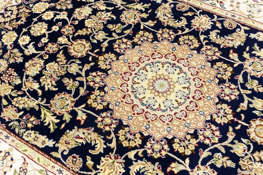 Dark Navy Floral 5X7 Indo-Nain Oriental Rug - Image 9