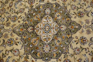 Vintage Beige Traditional 8X11 Kashan Persian Rug
