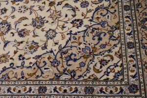 Vintage Cream Traditional 7X10 Kashan Persian Rug