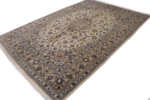 Vintage Cream Traditional 7X10 Kashan Persian Rug