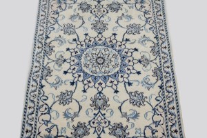 Cream Classic 3X4 Nain Persian Rug