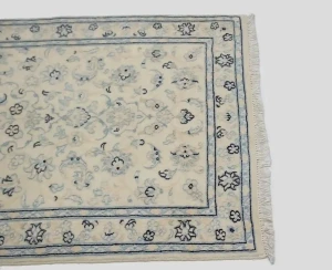 Cream Floral Classic 2X5 Traditional Nain Persian Oriental Rug