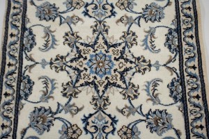 Ivory Classic 3X4 Nain Kashmar Persian Rug