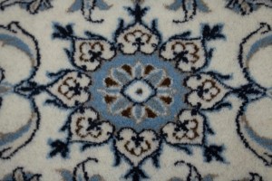 Cream Floral Classic 2'4X4 Nain Persian Rug