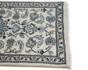 Cream Floral Classic 2'4X4 Nain Persian Rug