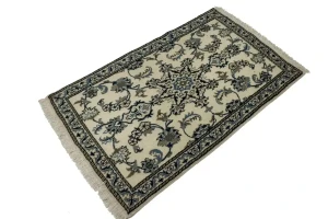 Cream Floral Classic 2'5X4'3 Nain Persian Rug