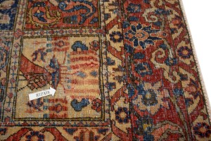 Antique Distressed Muted Tribal 7X11 Bakhtiari Persian Rug