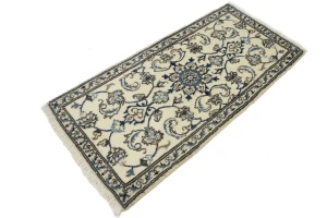 Cream Floral Classic 2'2X4'6 Nain Persian Rug