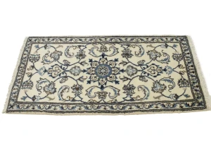 Cream Floral Classic 2'2X4'6 Nain Persian Rug