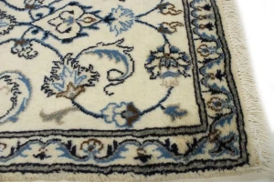 Cream Floral Classic 2'2X4'6 Nain Persian Rug