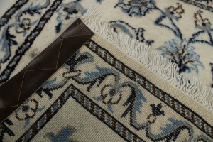 Cream Floral Classic 2'3X4'6 Nain Persian Rug