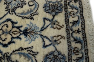 Cream Floral Classic 2'3X4'6 Nain Persian Rug