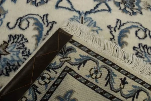 Cream Floral Classic 2'4X4'5 Nain Persian Oriental Rug