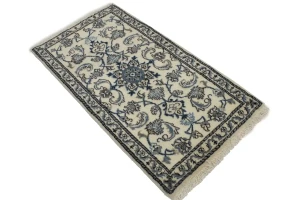 Cream Floral Classic 2'4X4'5 Nain Persian Oriental Rug