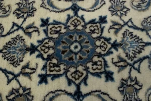 Cream Floral Classic 2'4X4'5 Nain Persian Oriental Rug