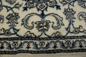 Cream Floral Classic 2'4X4'5 Nain Persian Oriental Rug