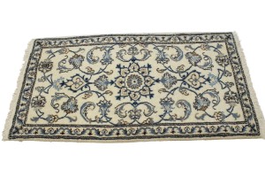 Cream Floral Classic 2'4X4'6 Nain Persian Rug