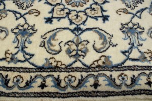 Cream Floral Classic 2'4X4'6 Nain Persian Rug