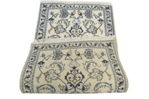 Cream Classic Floral 2'4X4'6 Nain Persian Rug
