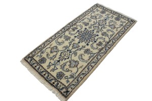 Cream Classic Floral 2'3X4'8 Nain Persian Rug