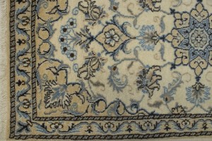 Cream Classic Floral 2'4X4'5 Nain Persian Rug
