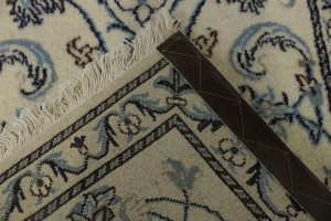 Cream Classic Floral 2'3X5 Nain Persian Rug