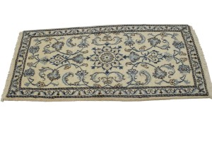 Cream Classic Floral 2'3X5 Nain Persian Rug