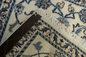 Cream Classic Floral 2'2X4'4 Nain Persian Rug