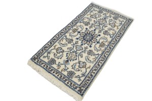 Cream Classic Floral 2'2X4'4 Nain Persian Rug