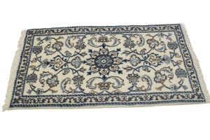 Cream Classic Floral 2'2X4'4 Nain Persian Rug