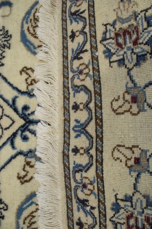 Cream Floral Classic 2'4X4'5 Nain Persian Rug