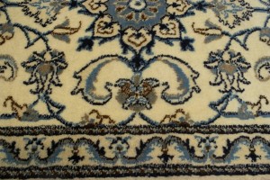 Cream Floral Classic 2'2X4'6 Nain Persian Rug