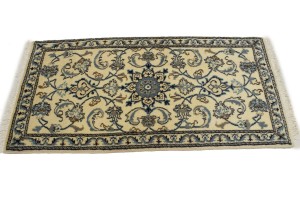 Cream Floral Classic 2'2X4'6 Nain Persian Rug