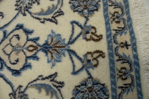 Cream Floral Classic 2'4X4'7 Nain Persian Rug