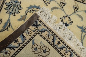 Vanilla Cream Floral Classic 3X5 Nain Persian Rug