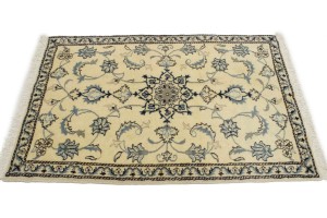 Vanilla Cream Floral Classic 3X5 Nain Persian Rug