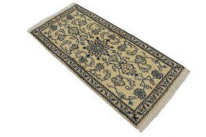 Cream Floral Classic 2'2X4'8 Nain Persian Rug
