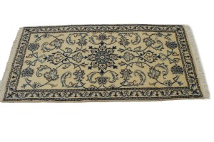 Cream Floral Classic 2'2X4'8 Nain Persian Rug