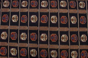 Plum Tribal 4'4X7'5 Sumak Persian Oriental Rug