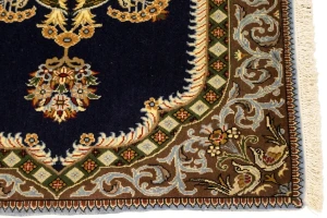 Vintage Pictorial Classic 2'6X3 Kashan Persian Rug