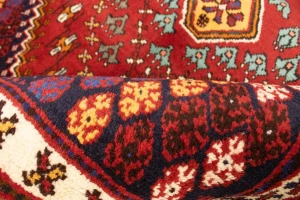 Scarlet Red Tribal 3'5X4'9 Shiraz Persian Rug