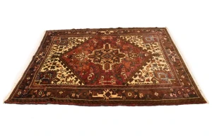 Vintage Red Geometric 5'5X6'7 Heriz Persian Rug