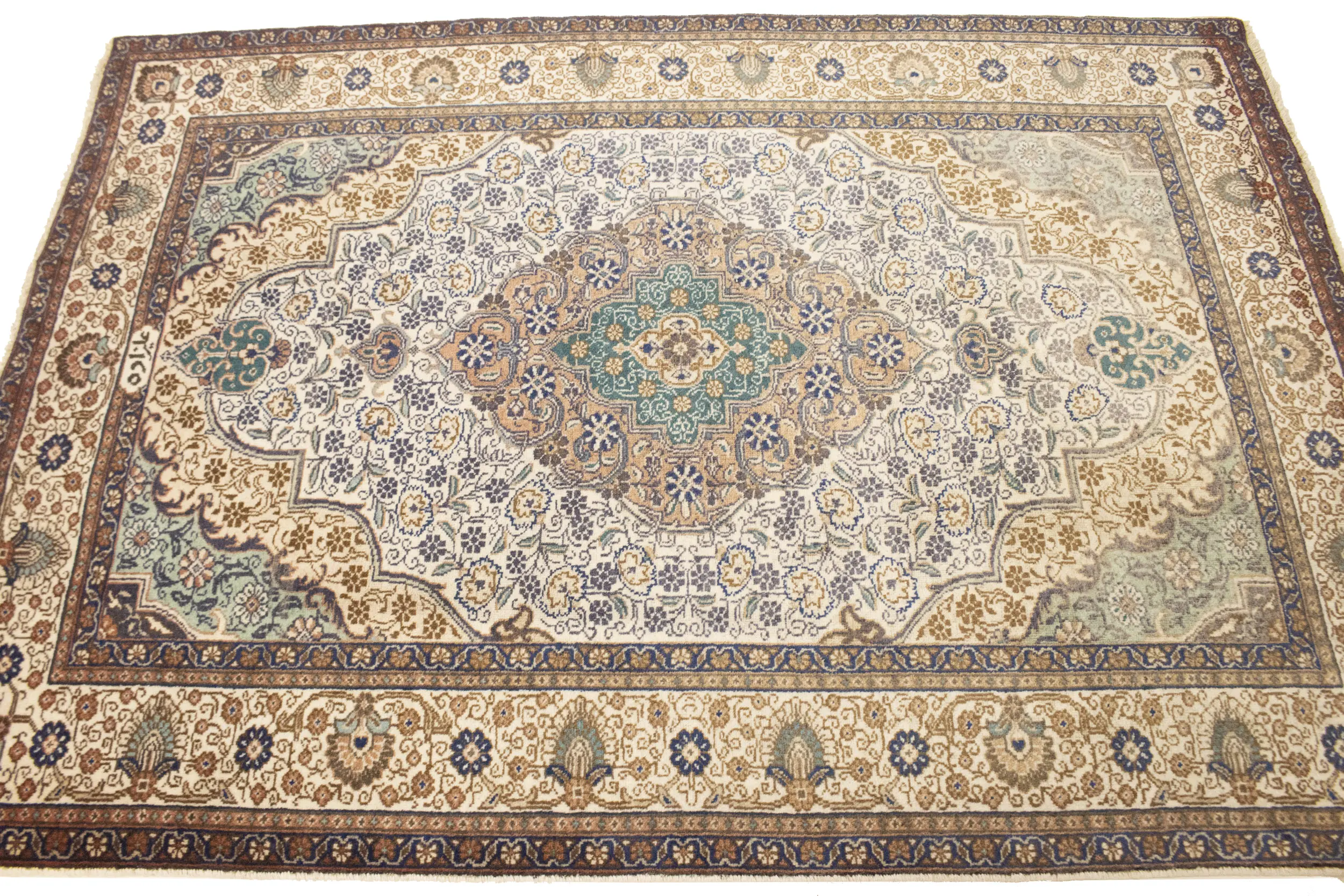 Semi Antique Cream Traditional 4'6X6'4 Tabriz Persian Rug