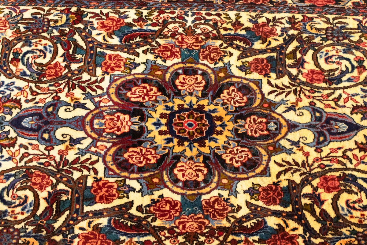 Vintage Cream Floral 3X5 Bidjar Halvaei Persian Rug