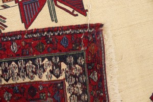 Cream Tribal 4'6X6 Sumak Persian Rug