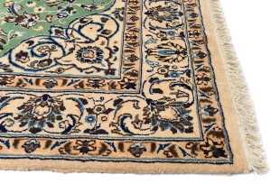 Vintage Floral Classic Green 5X7 Nain Persian Rug
