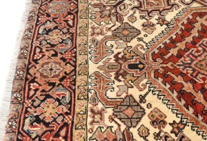 Vintage Rusty Red Geometric 7X9 Heriz Persian Rug