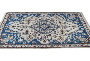 Semi Antique Floral Classic 2'8X4'2 Nain Persian Rug